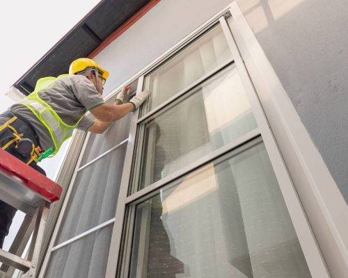 Installez des moustiquaires plissées en aluminium dans votre maison en Suisse romande
